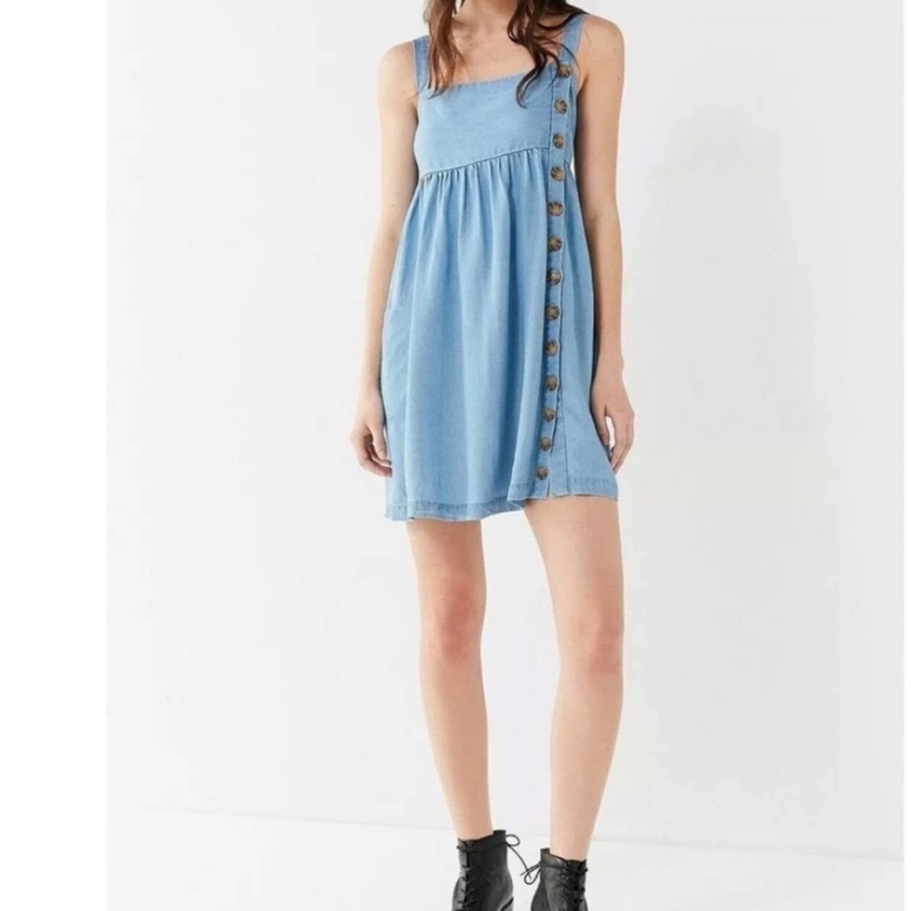 URBAN OUTFITTERS babydoll dress
